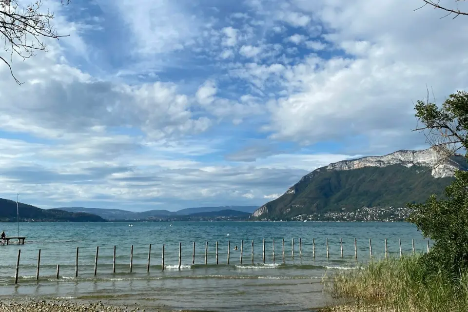 Le lac d’Annecy à Saint-Jorioz