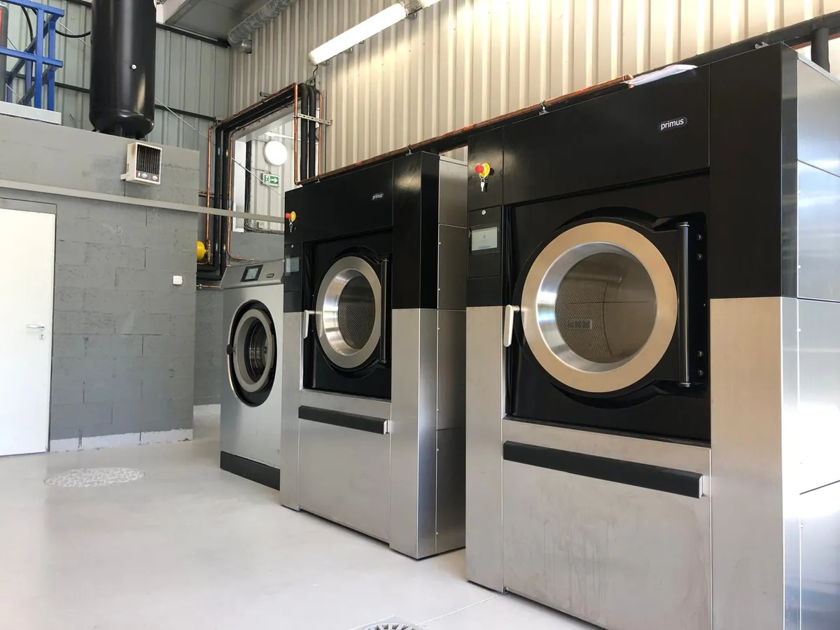 Machines à laver industrielles pour le linge hôtelier